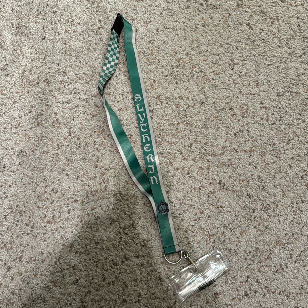 NWOT Universal Studios Harry Potter Slytherin Lanyard and Pouch